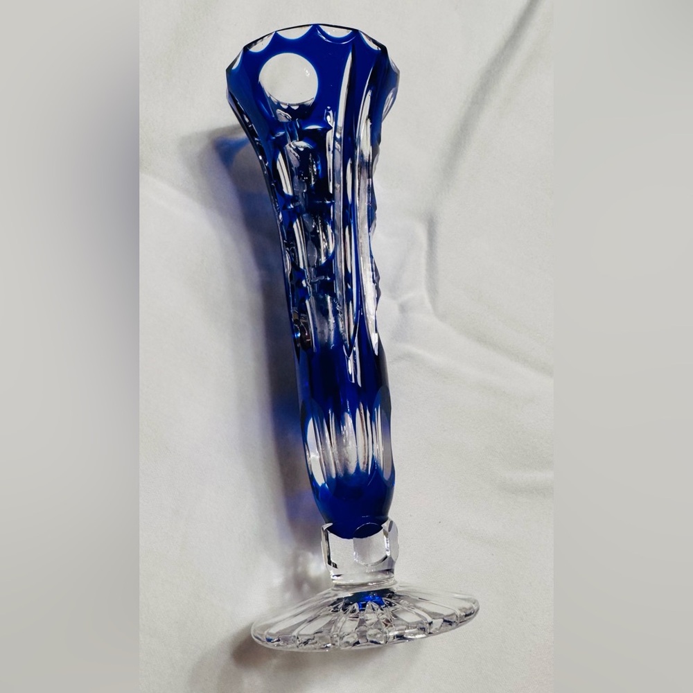 Vintage cobalt blue crystal vase - Picture 2 of 4
